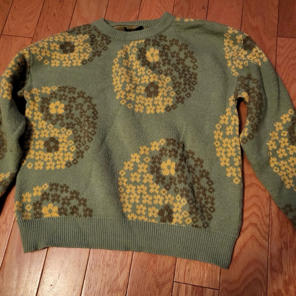 Witty Fox Green and yellow yin yang sweater junior